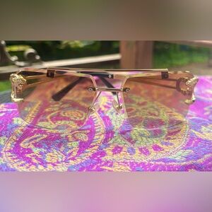 🌞Vintage luxury golden fashion glasses w/ a tiger accent Frameless, anti-glare
